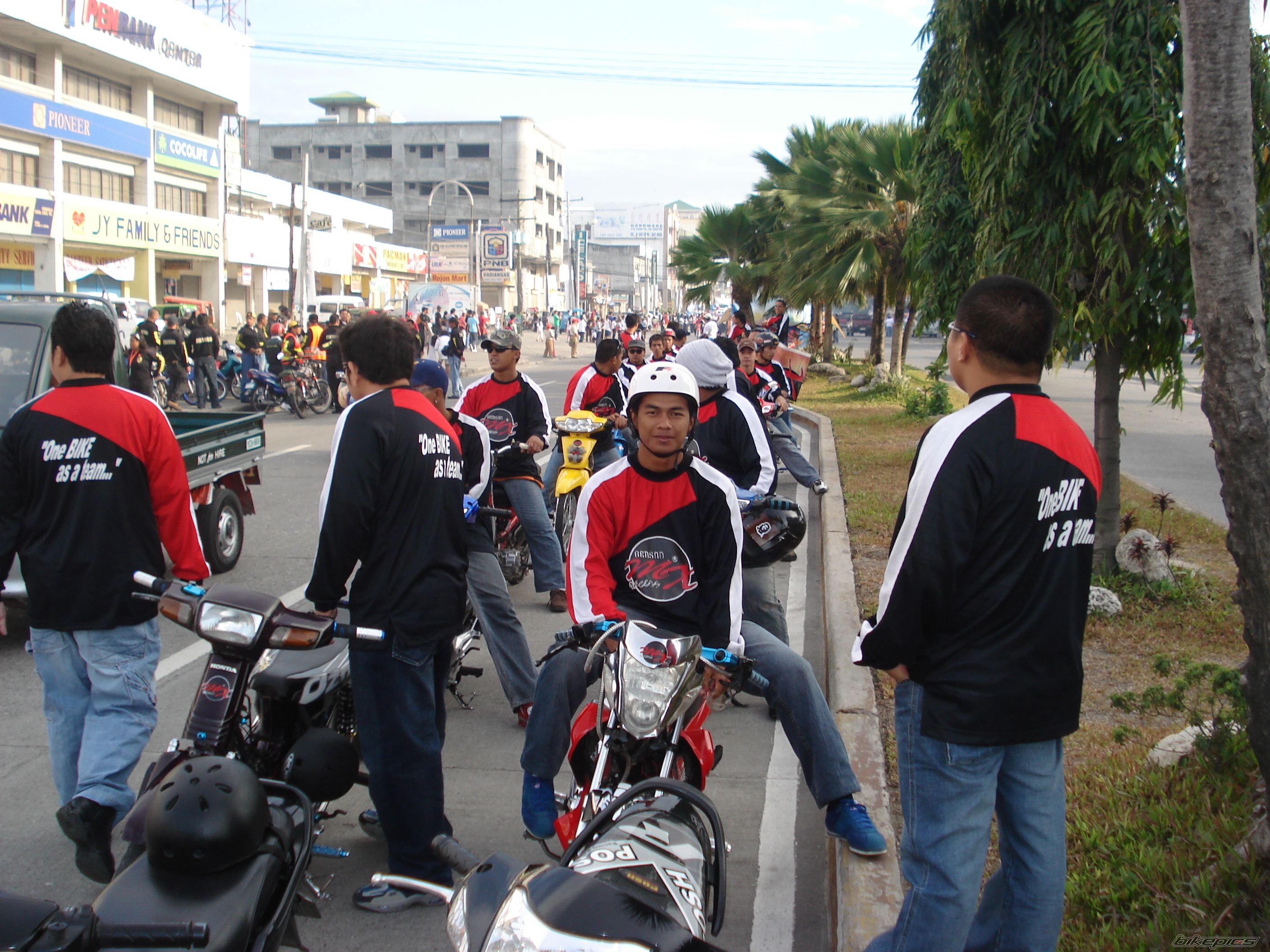Bike Photo 1022078