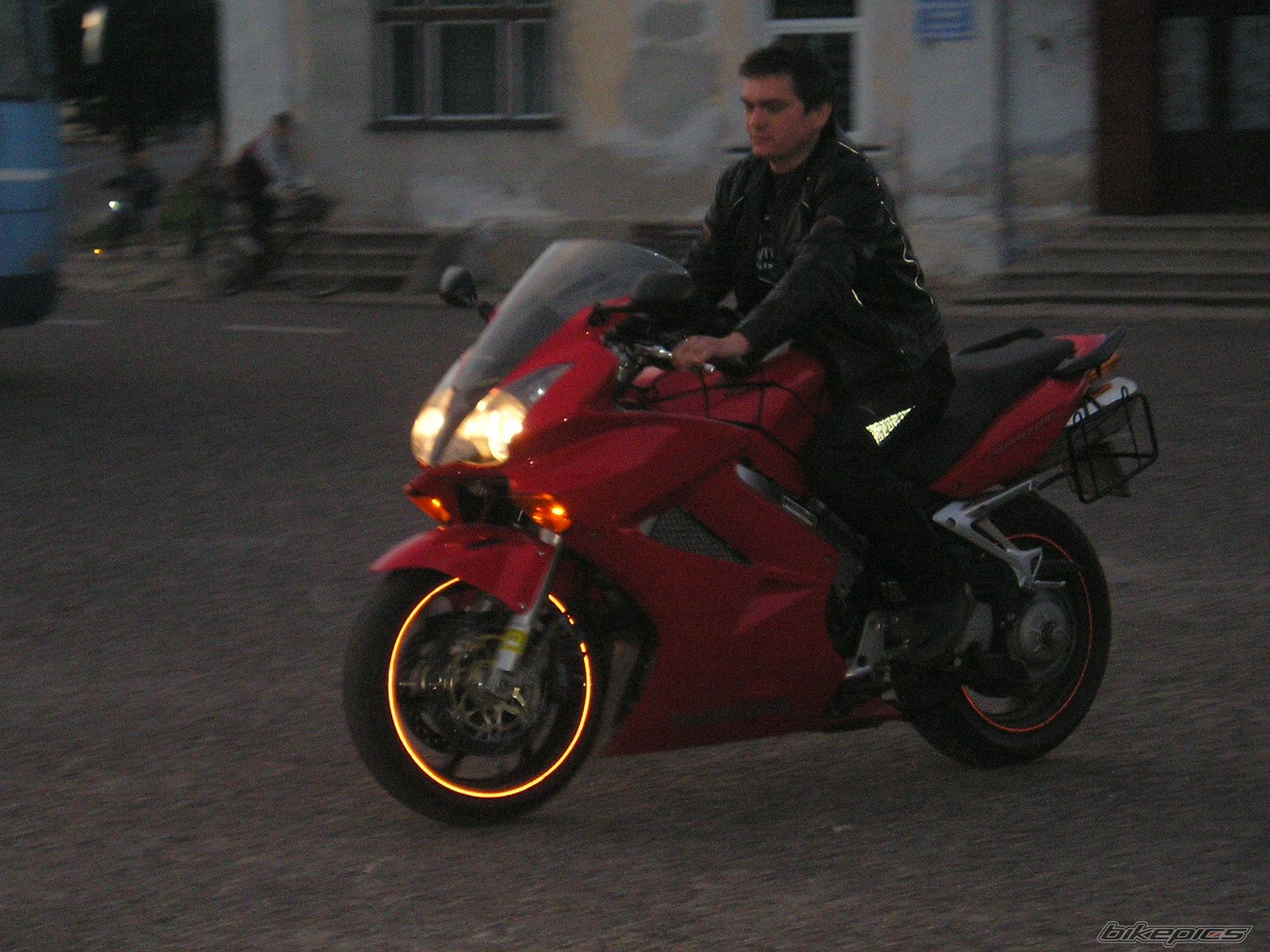 Photo 1051075