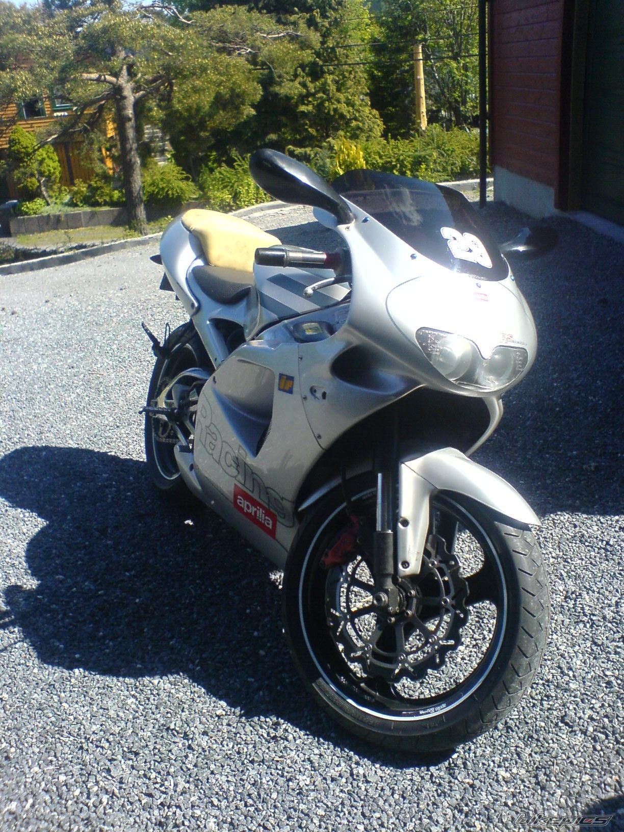 Photo 1057561