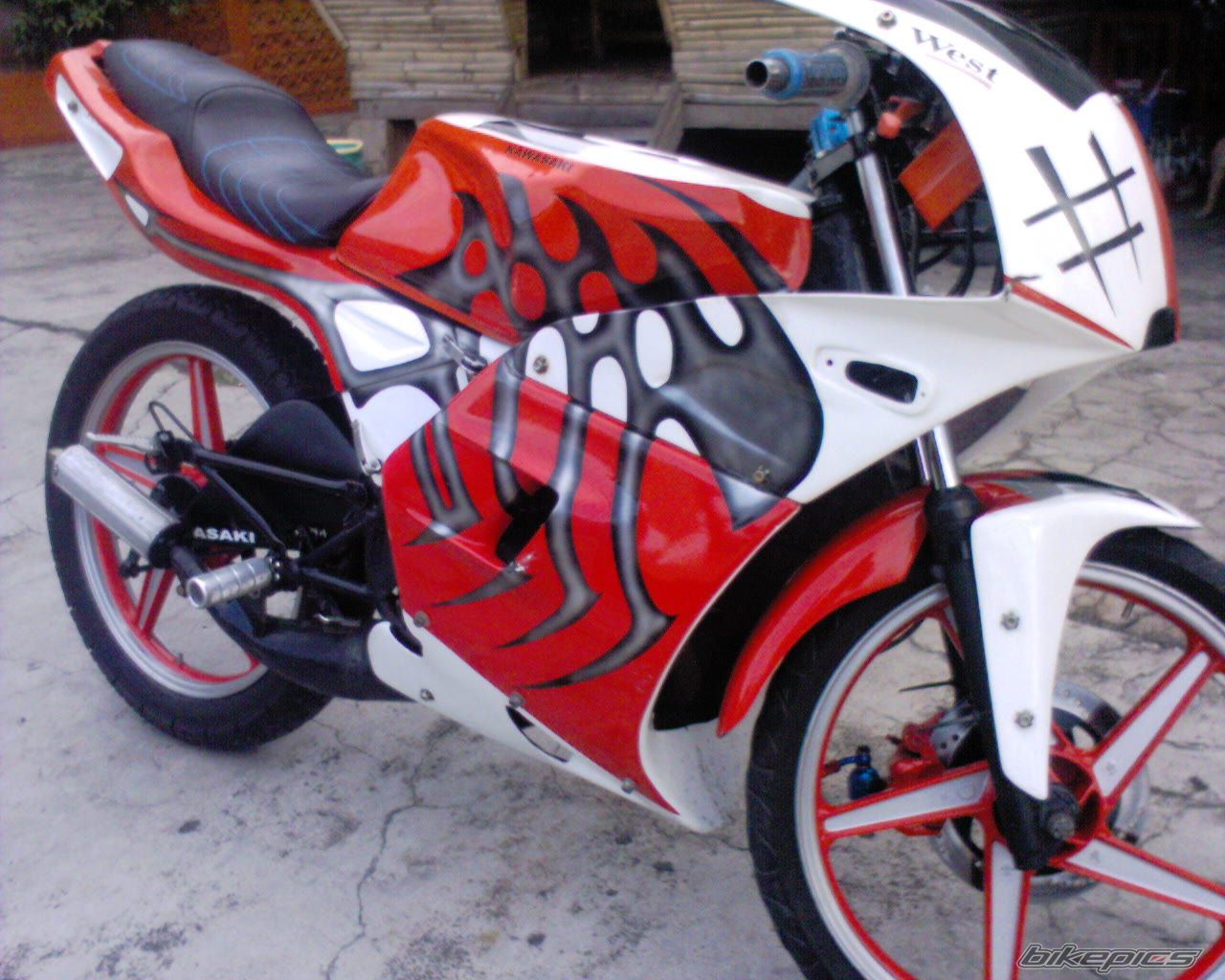Bike Photo 1080189