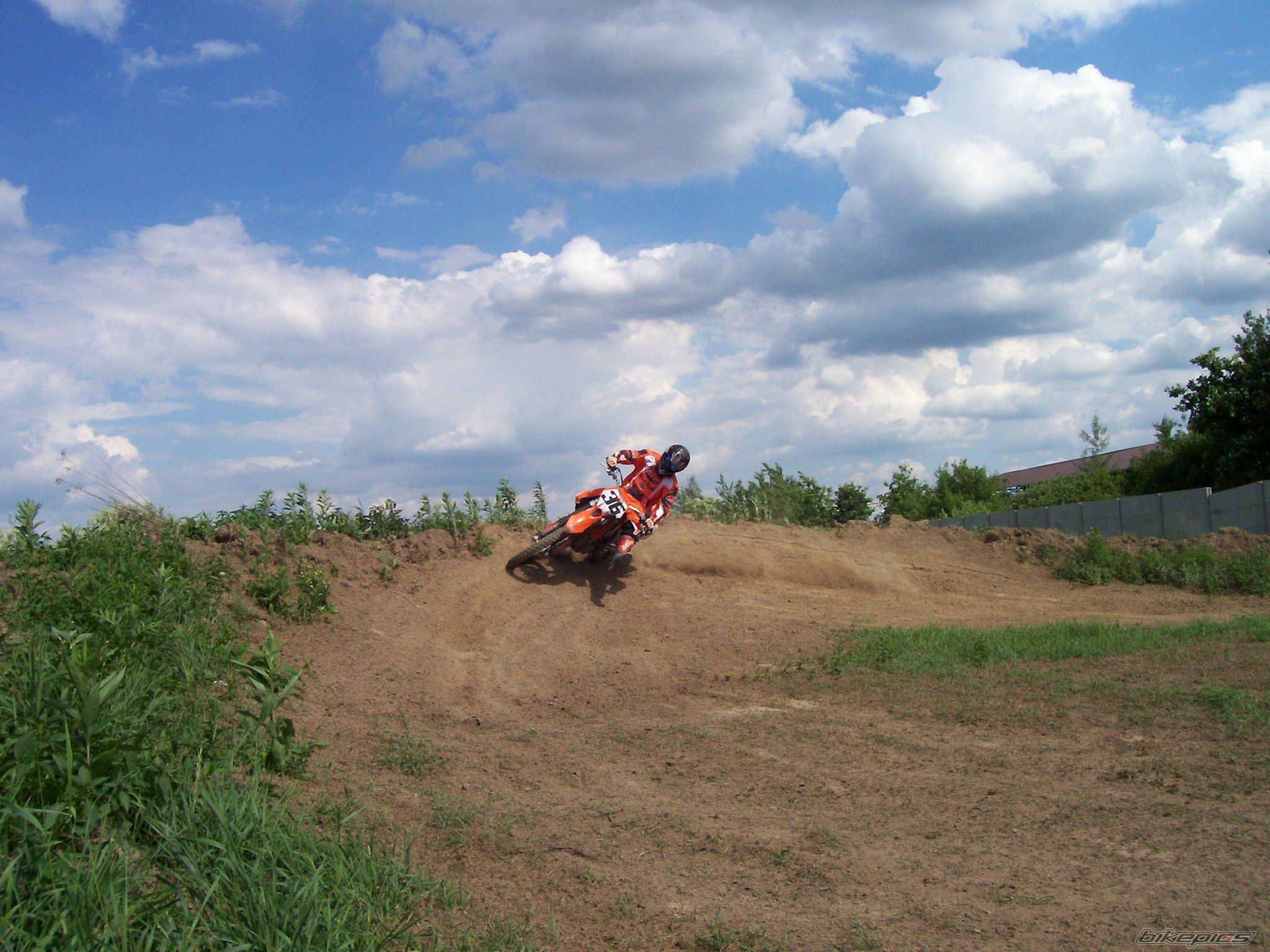 Photo 1209682