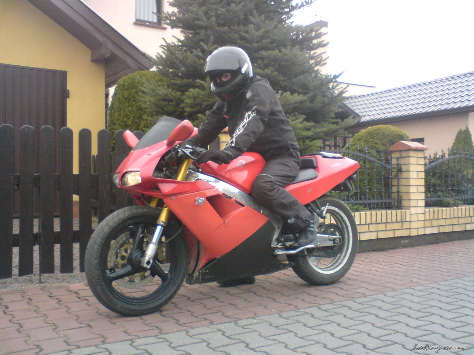 Photo 1233998