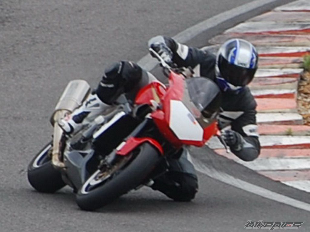 Photo 1303943
