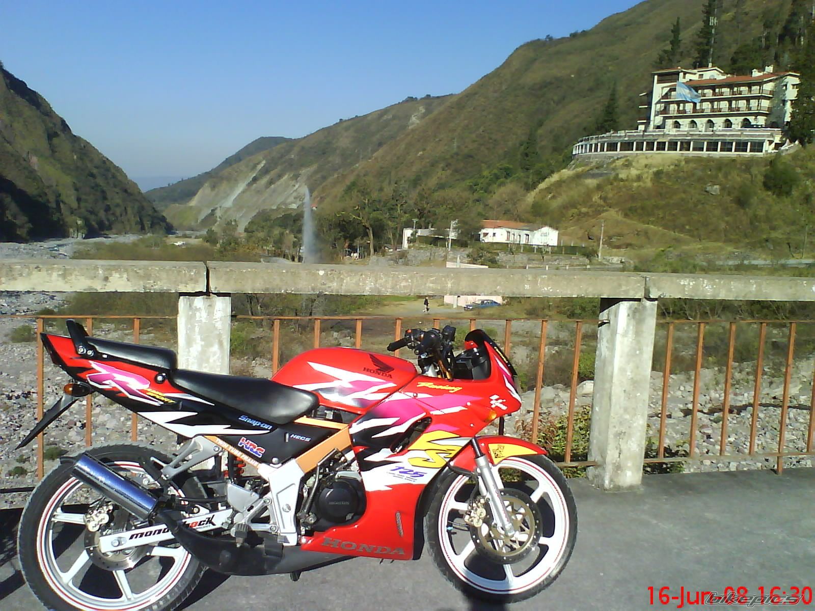 Photo 1324150