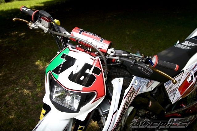 Photo 1341372