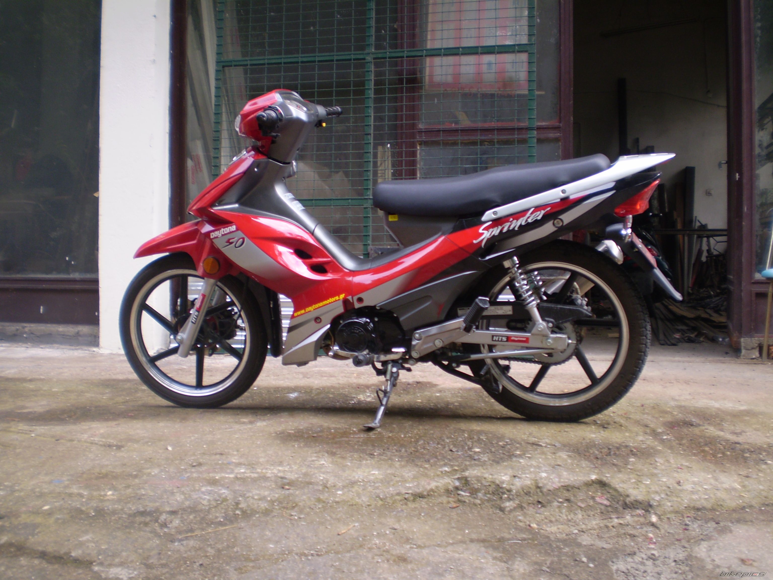 Photo 1342175