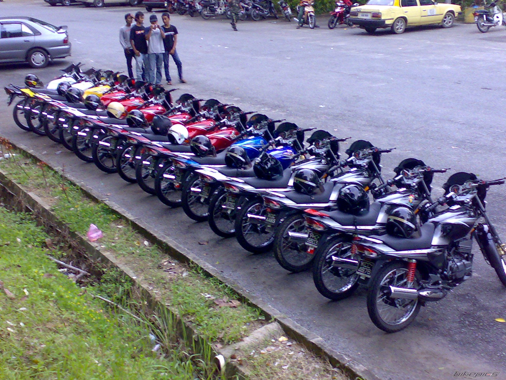 Photo 1352934