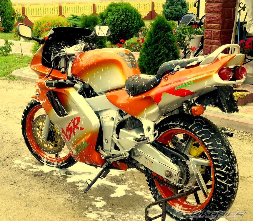 Photo 1358789
