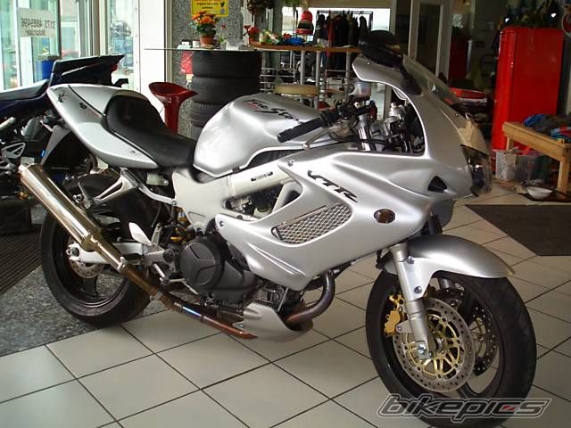 Photo 1368558