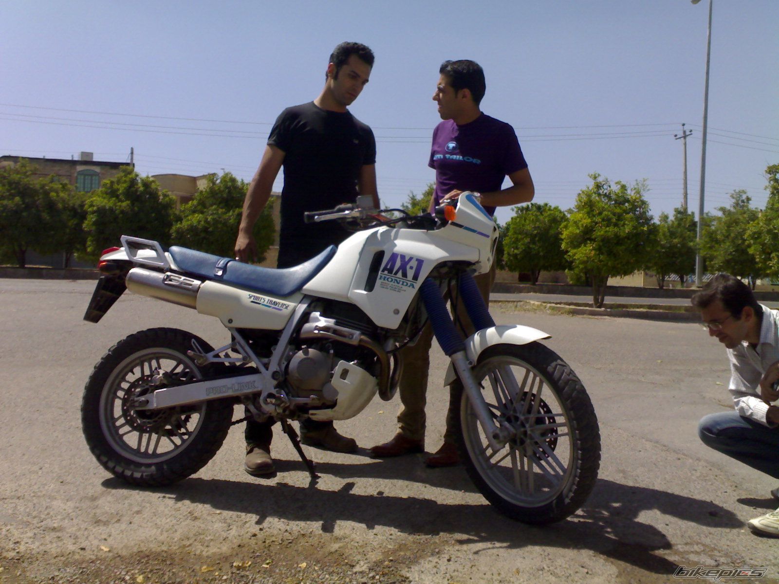 Photo 1369850