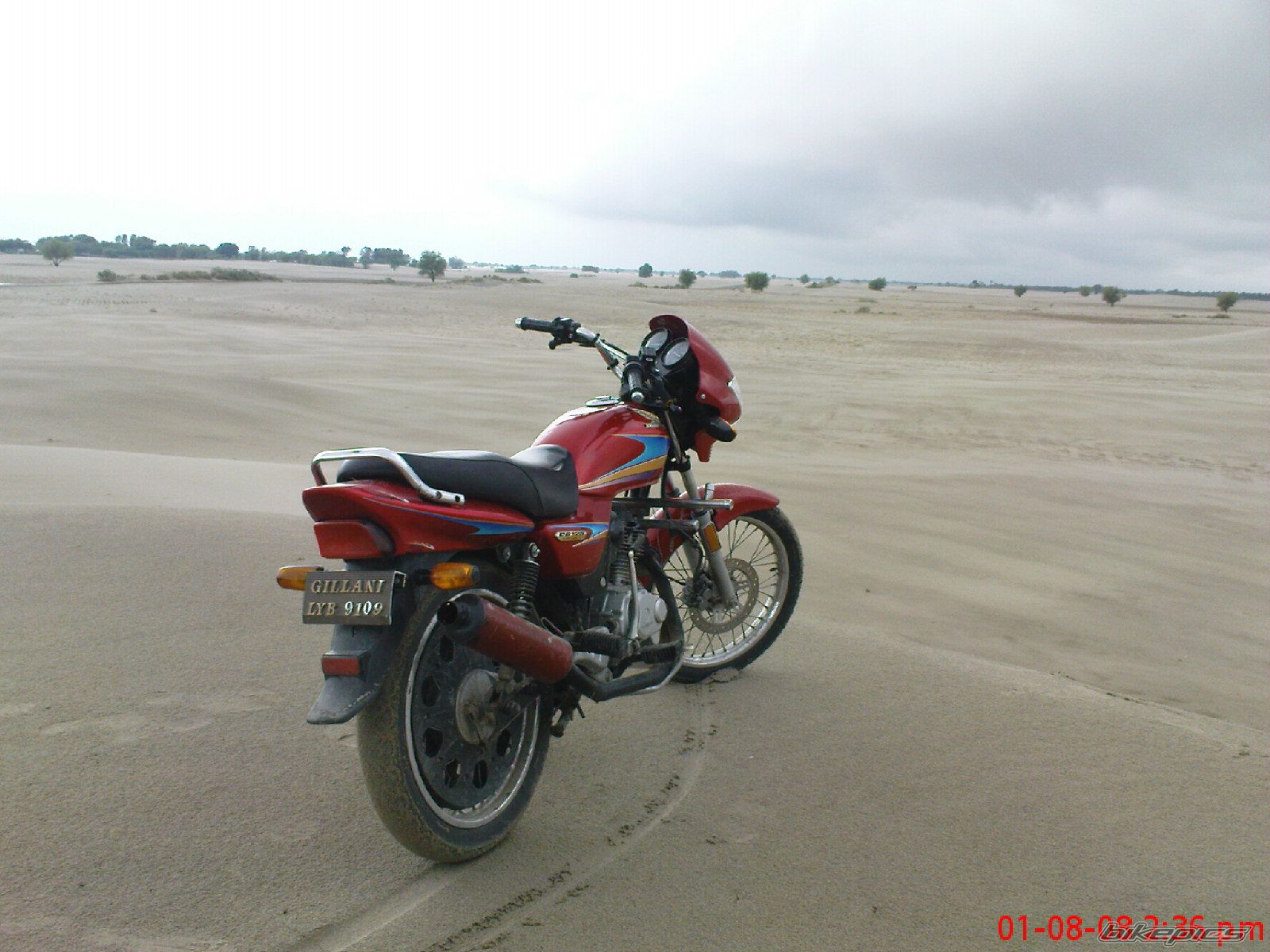 Photo 1371851