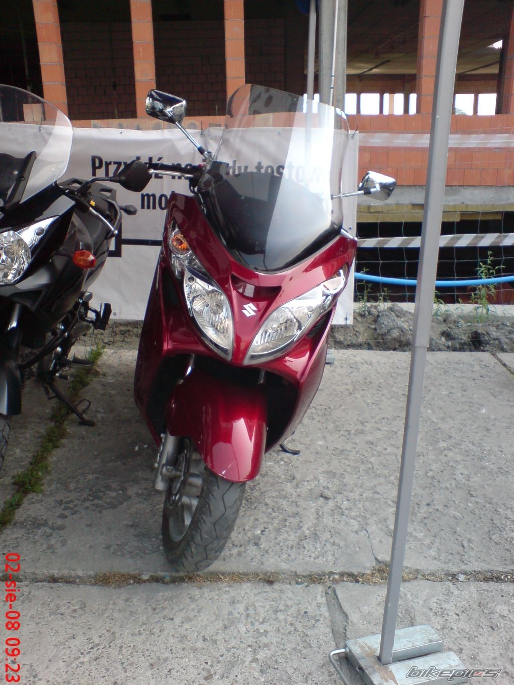 Photo 1372703