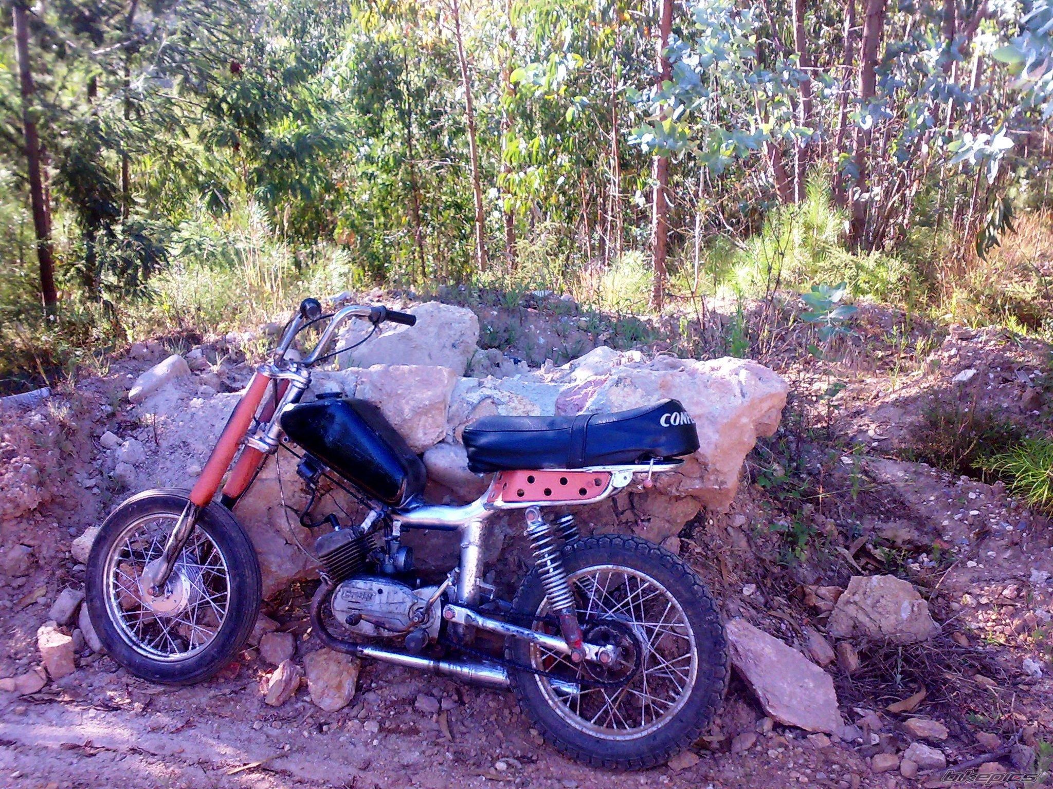 Photo 1372877