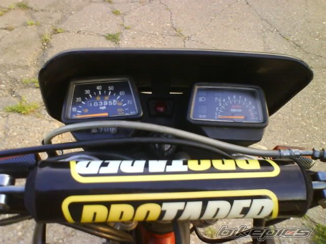 Photo 1374007