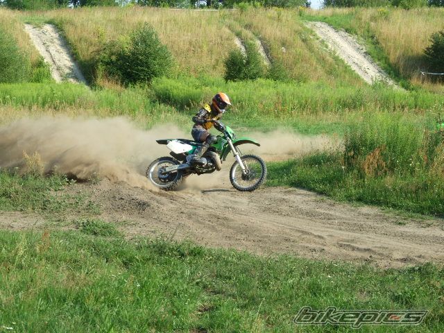 Photo 1374102