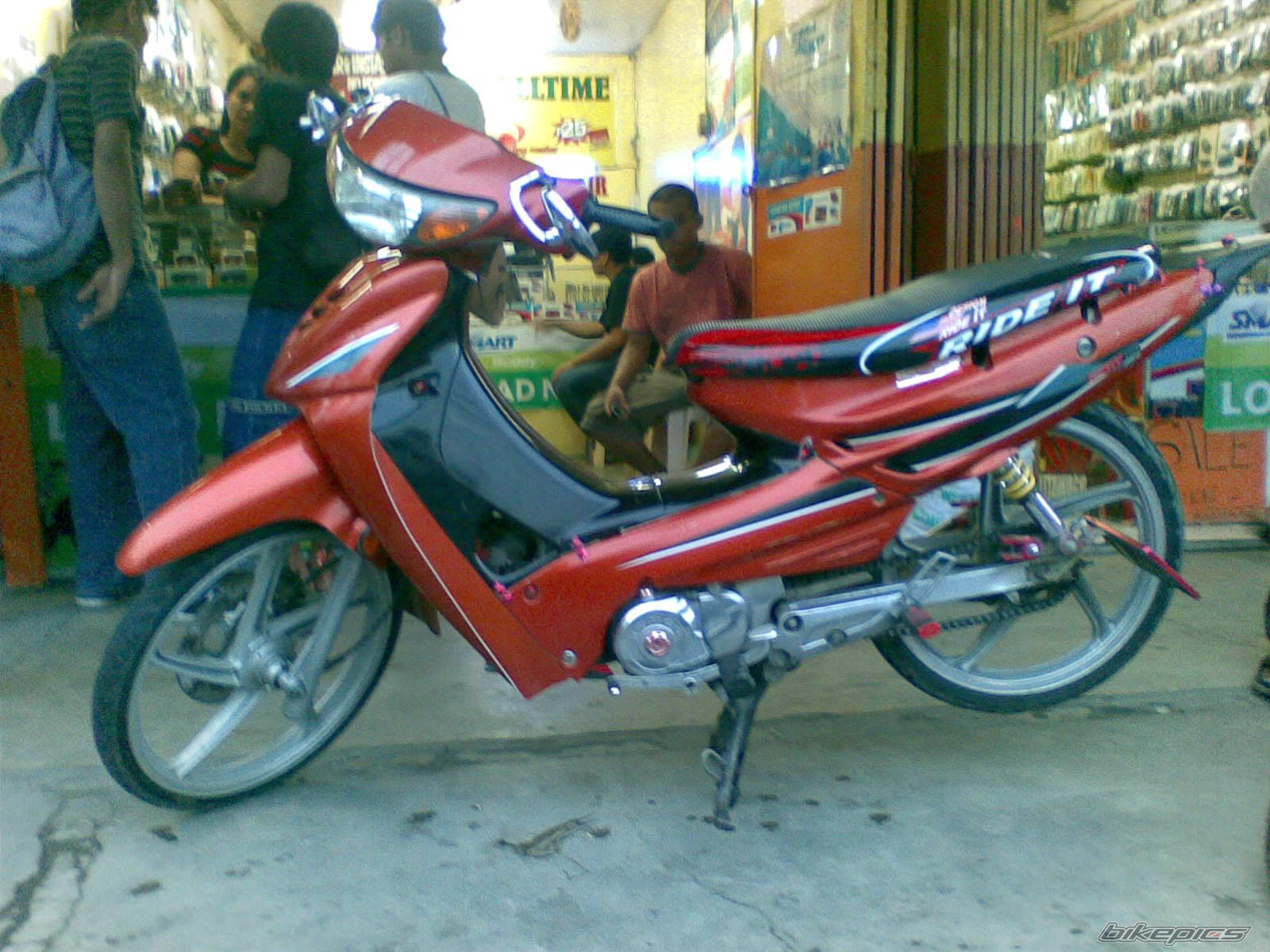 Photo 1376027