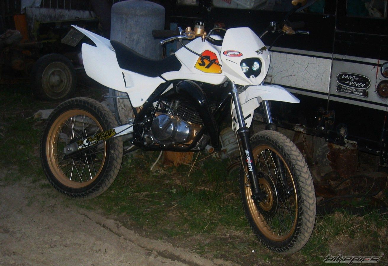 Photo 1378180