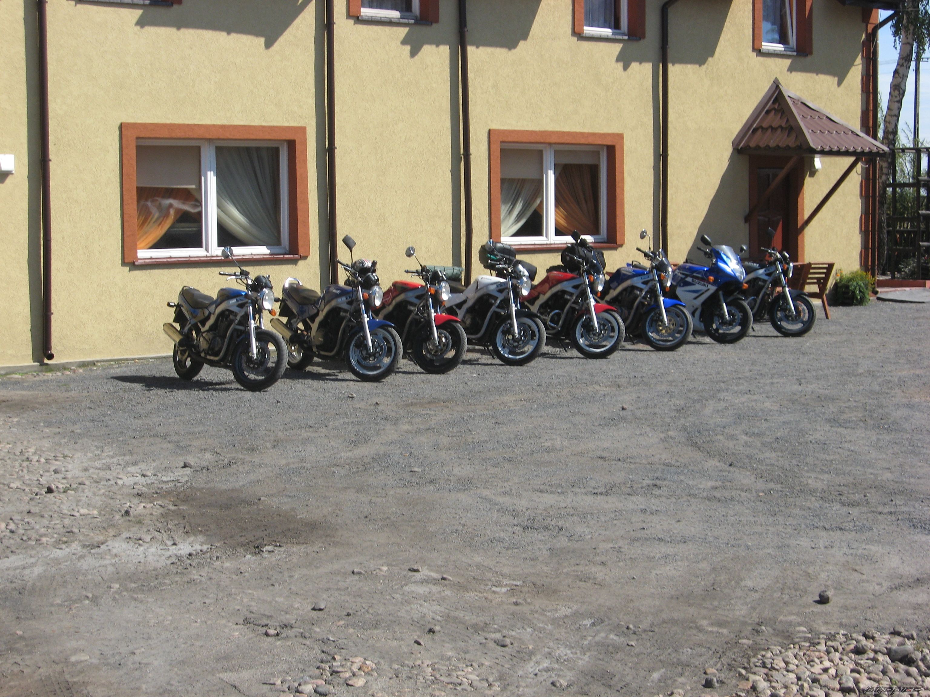 Photo 1383137