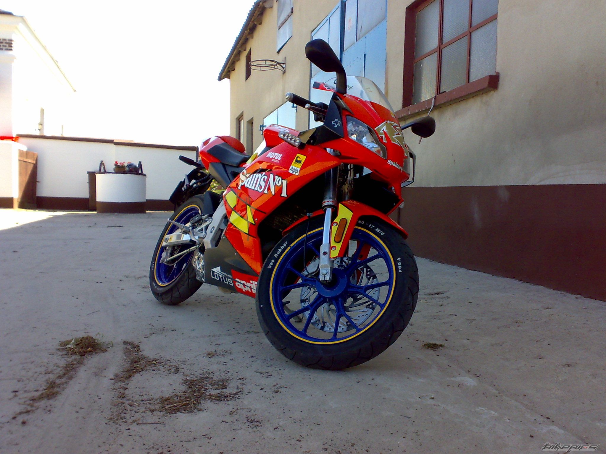 Photo 1383739