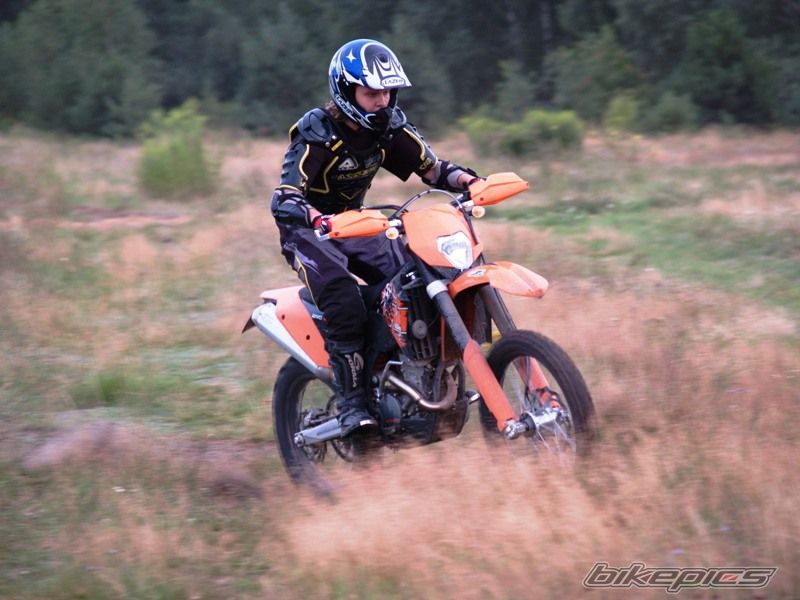 Photo 1387932