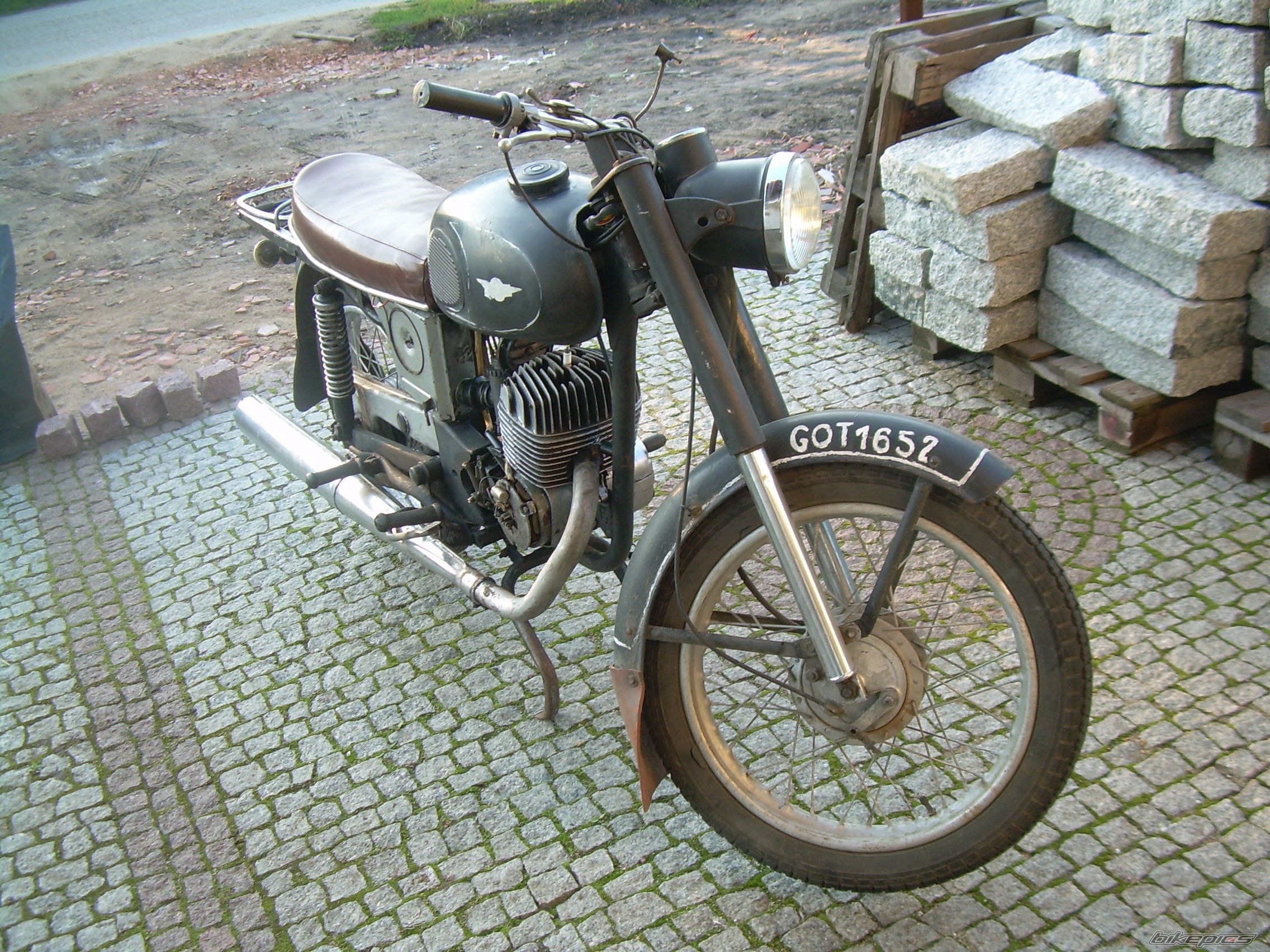 Bike Photo 1390944