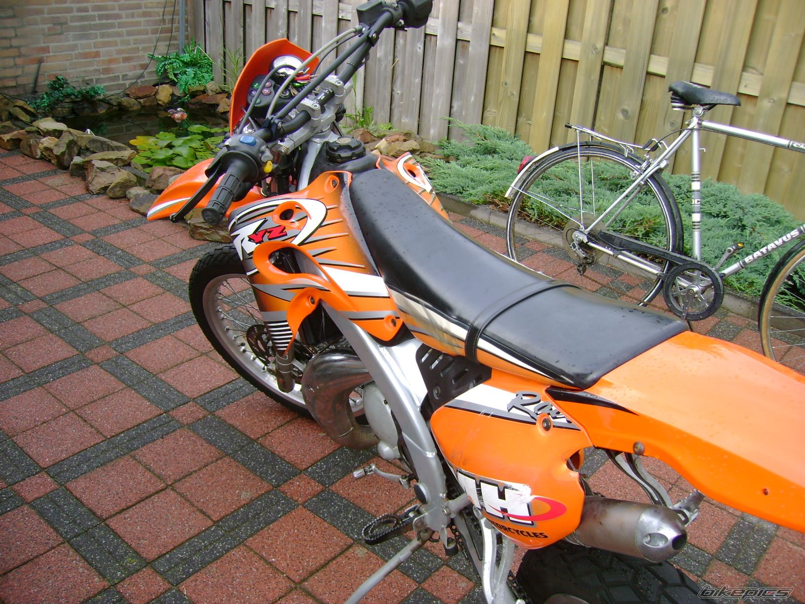 Photo 1392772