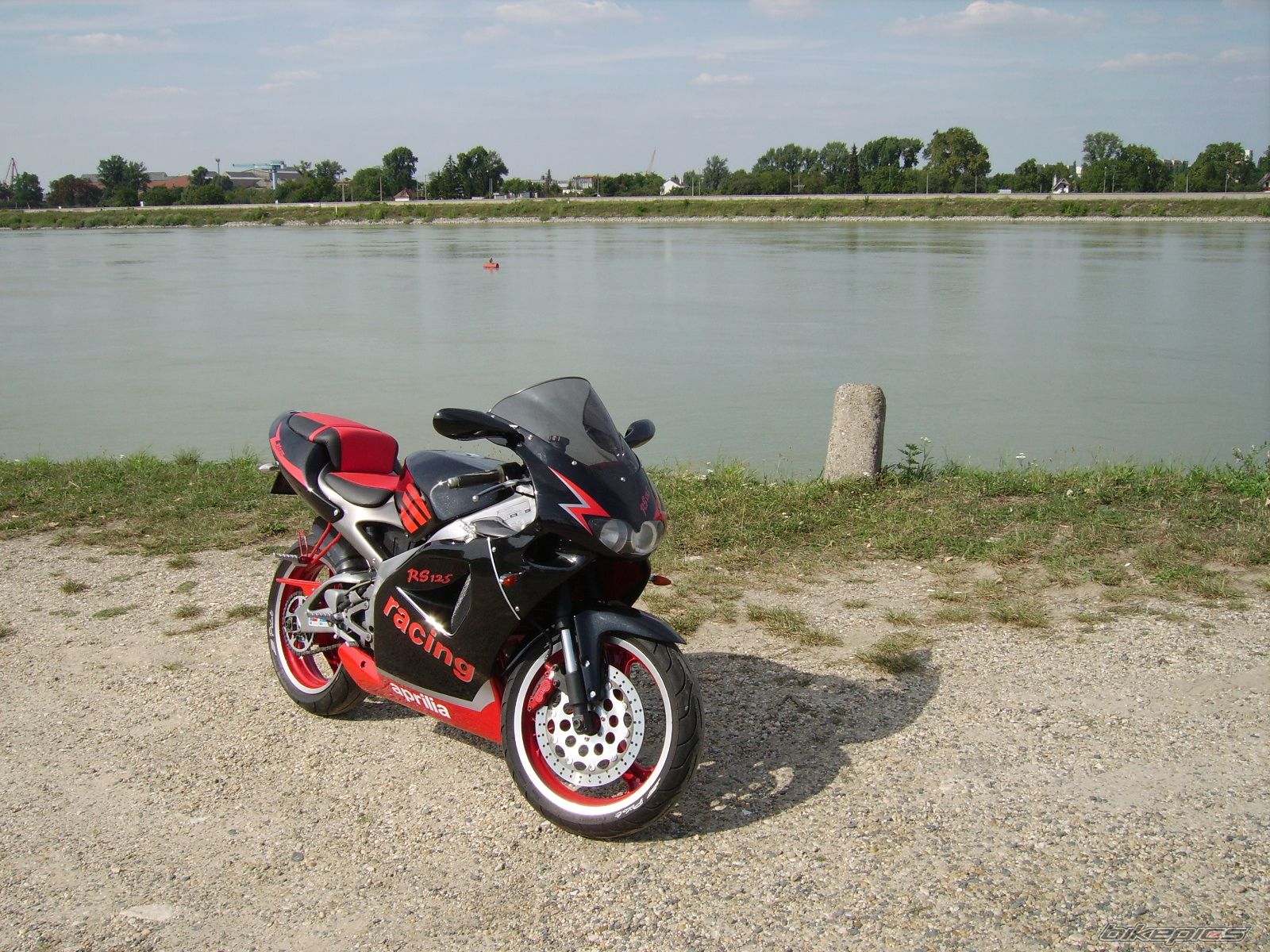 Photo 1397749