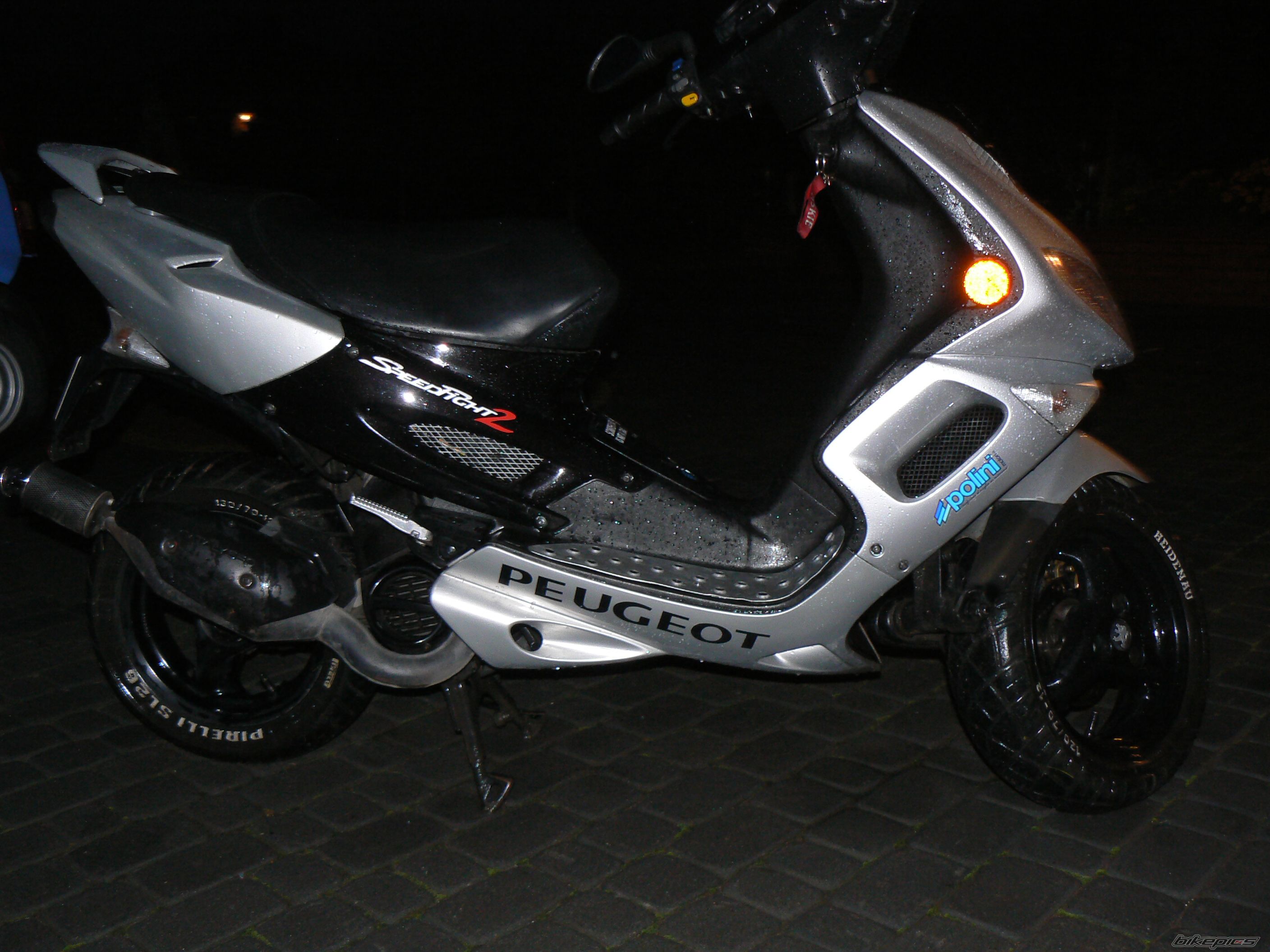 Photo 1437774