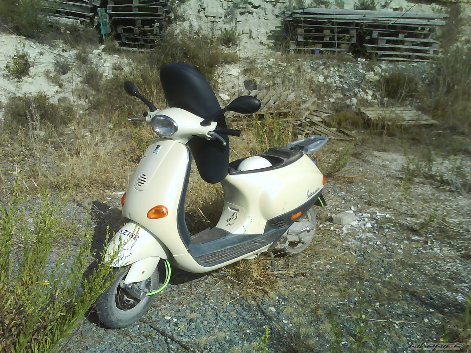 Photo 1441660