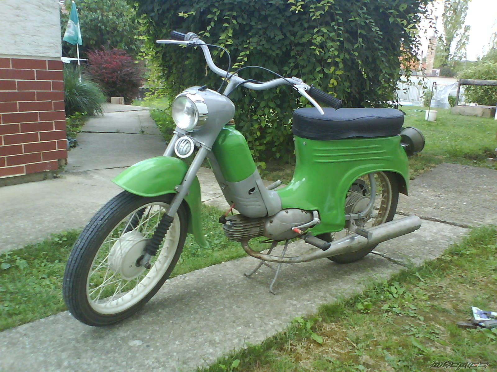 Photo 1442793