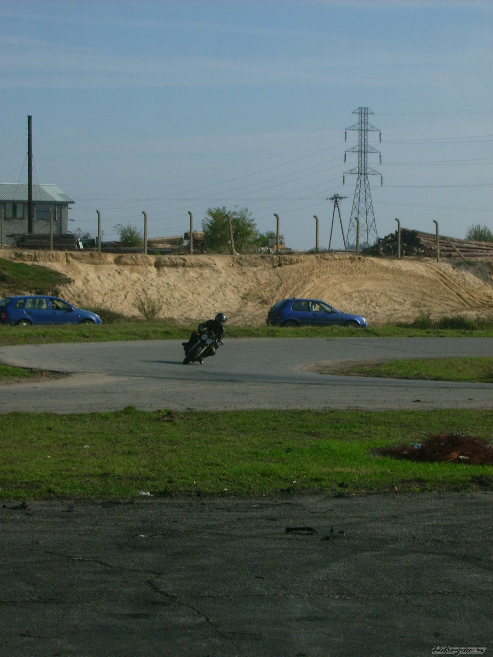 Photo 1496766