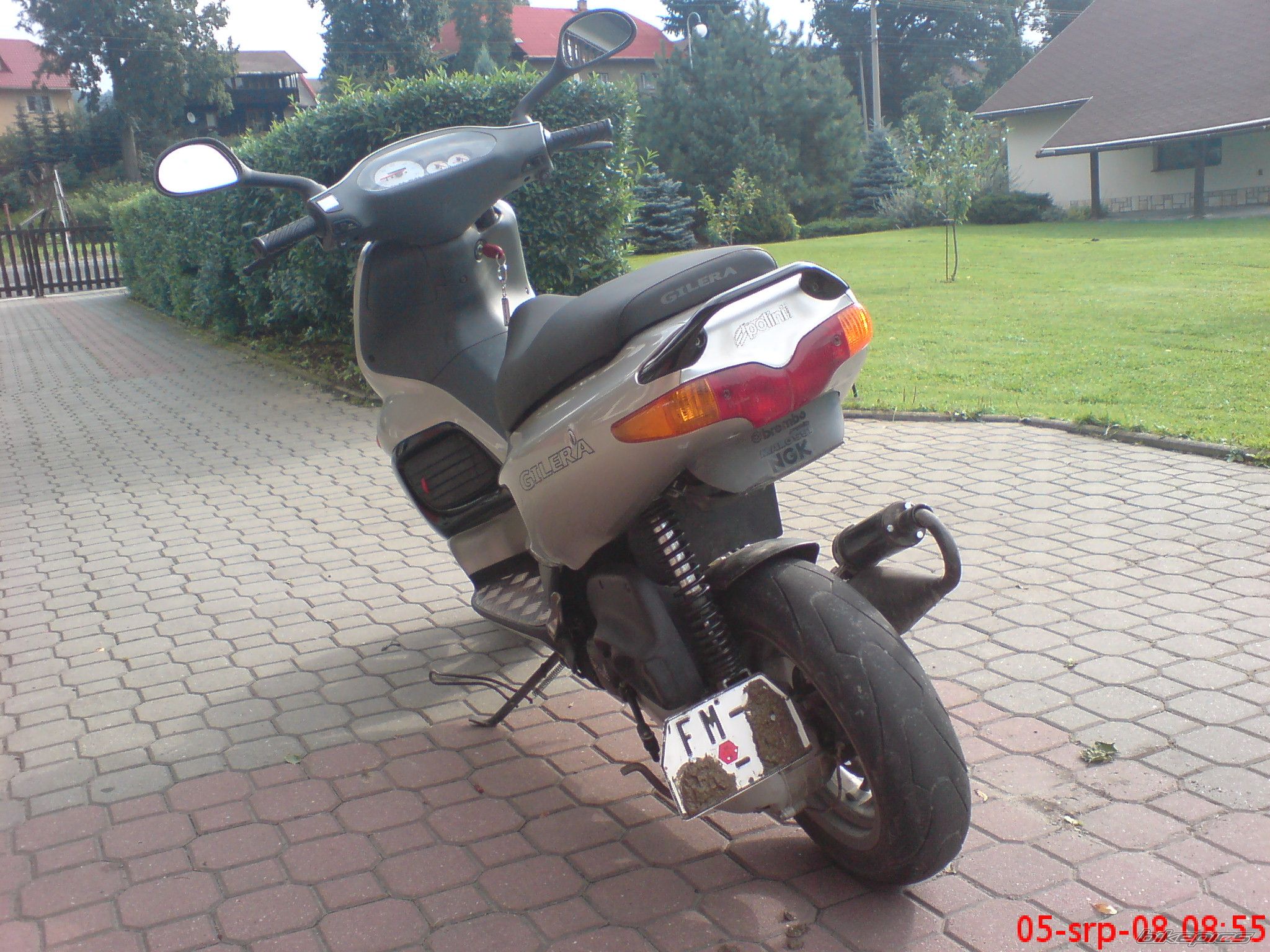 Photo 1513199