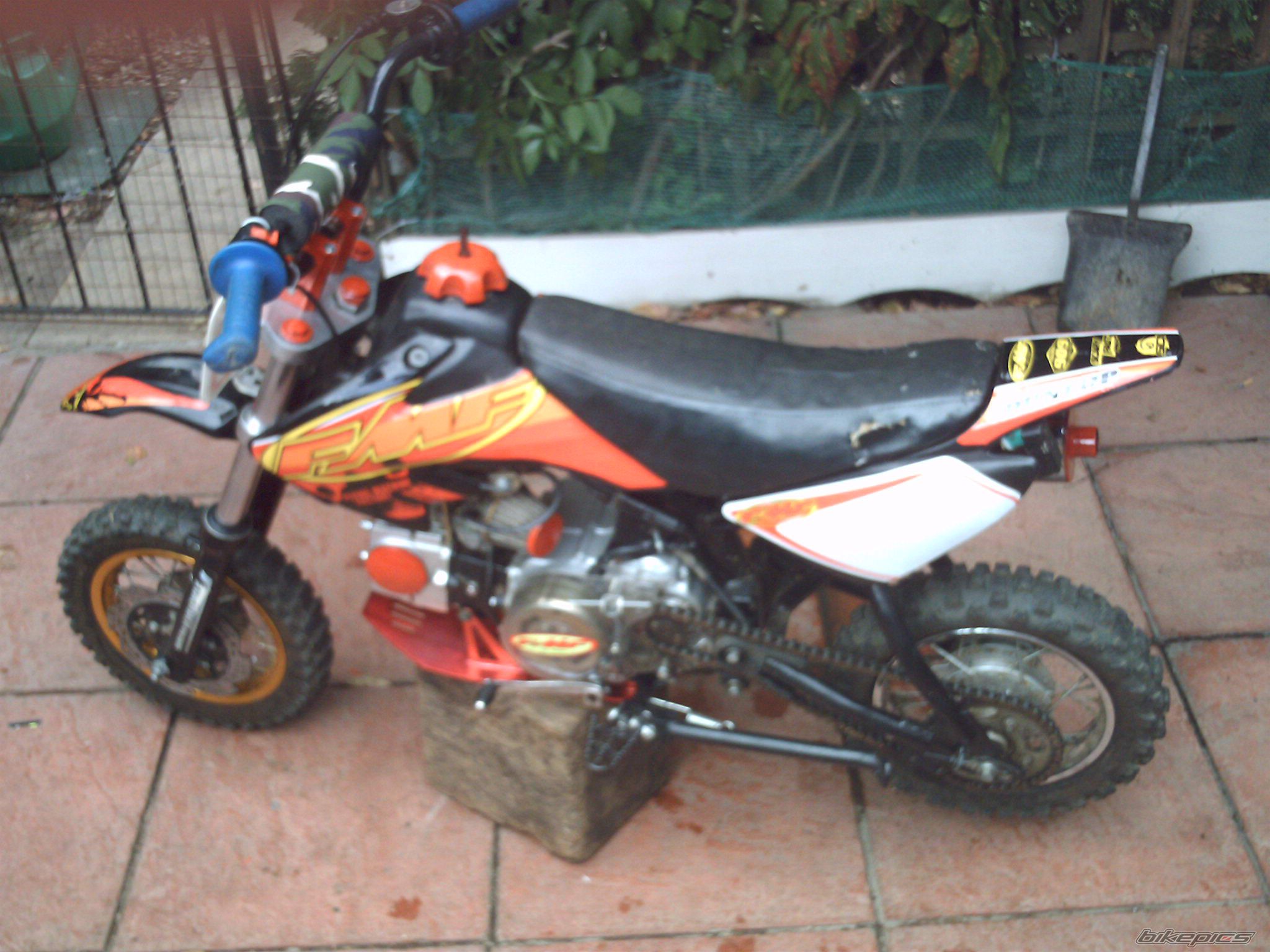 Photo 1513921