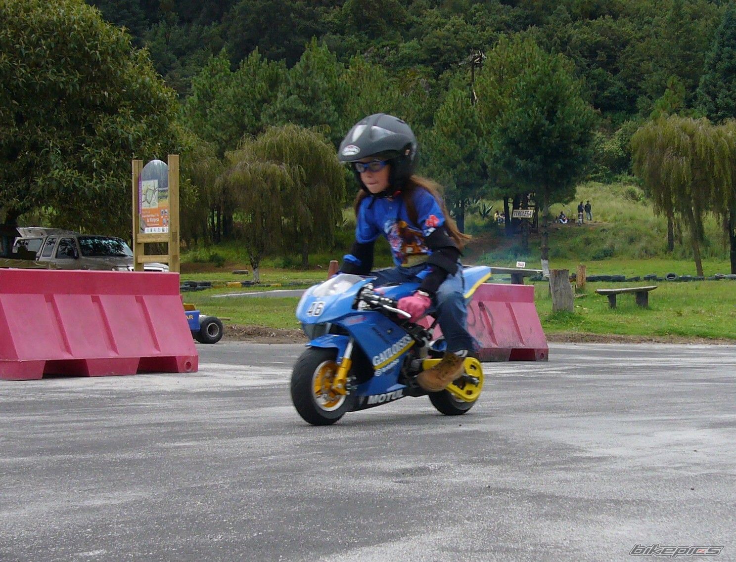 Photo 1517455