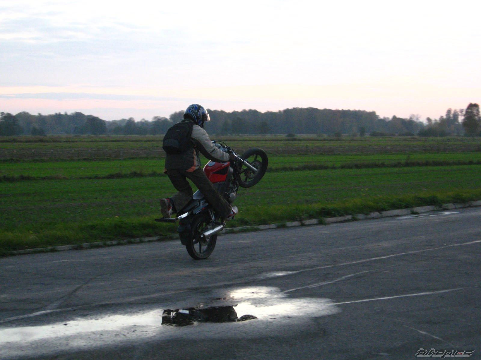Photo 1526545