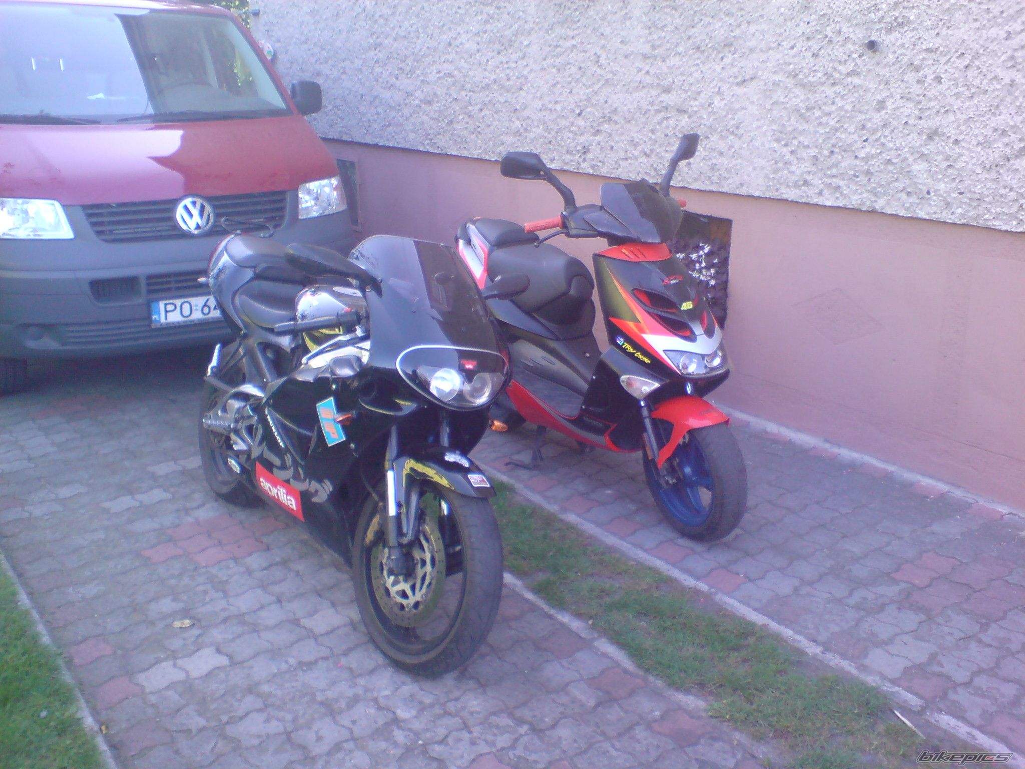 Photo 1527829