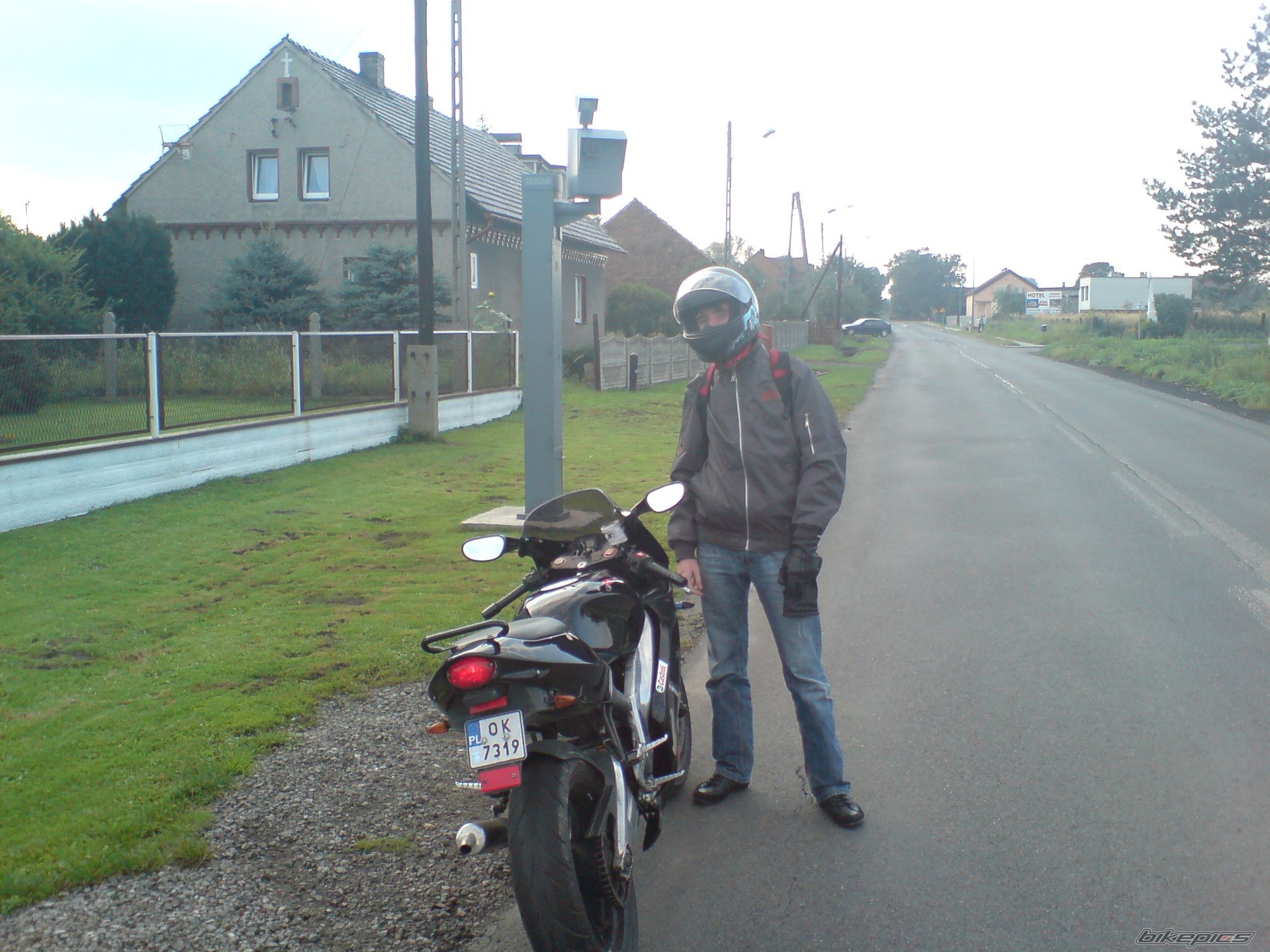 Photo 1527847