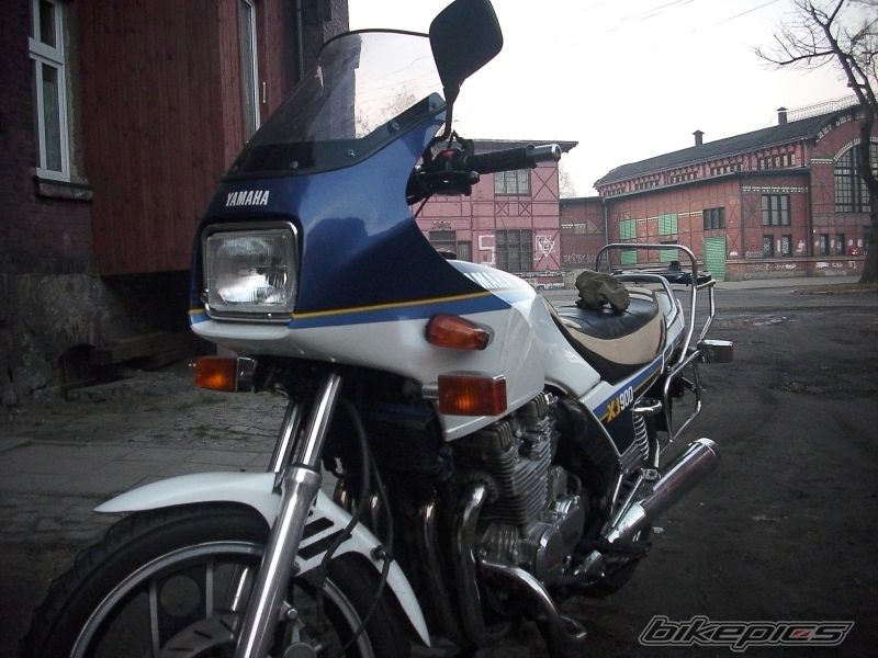 Photo 1530910