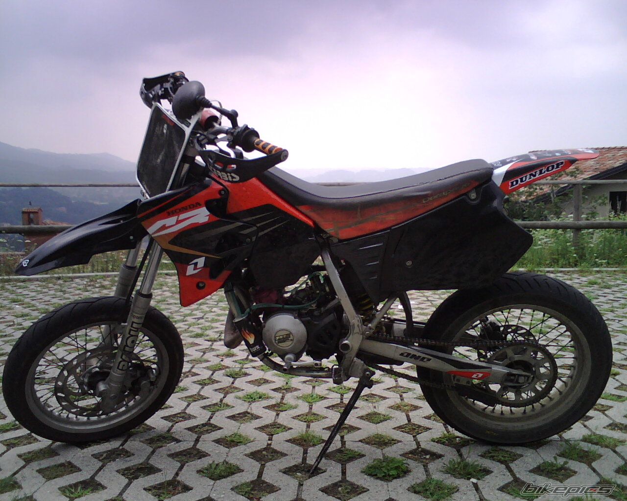 Photo 1544365