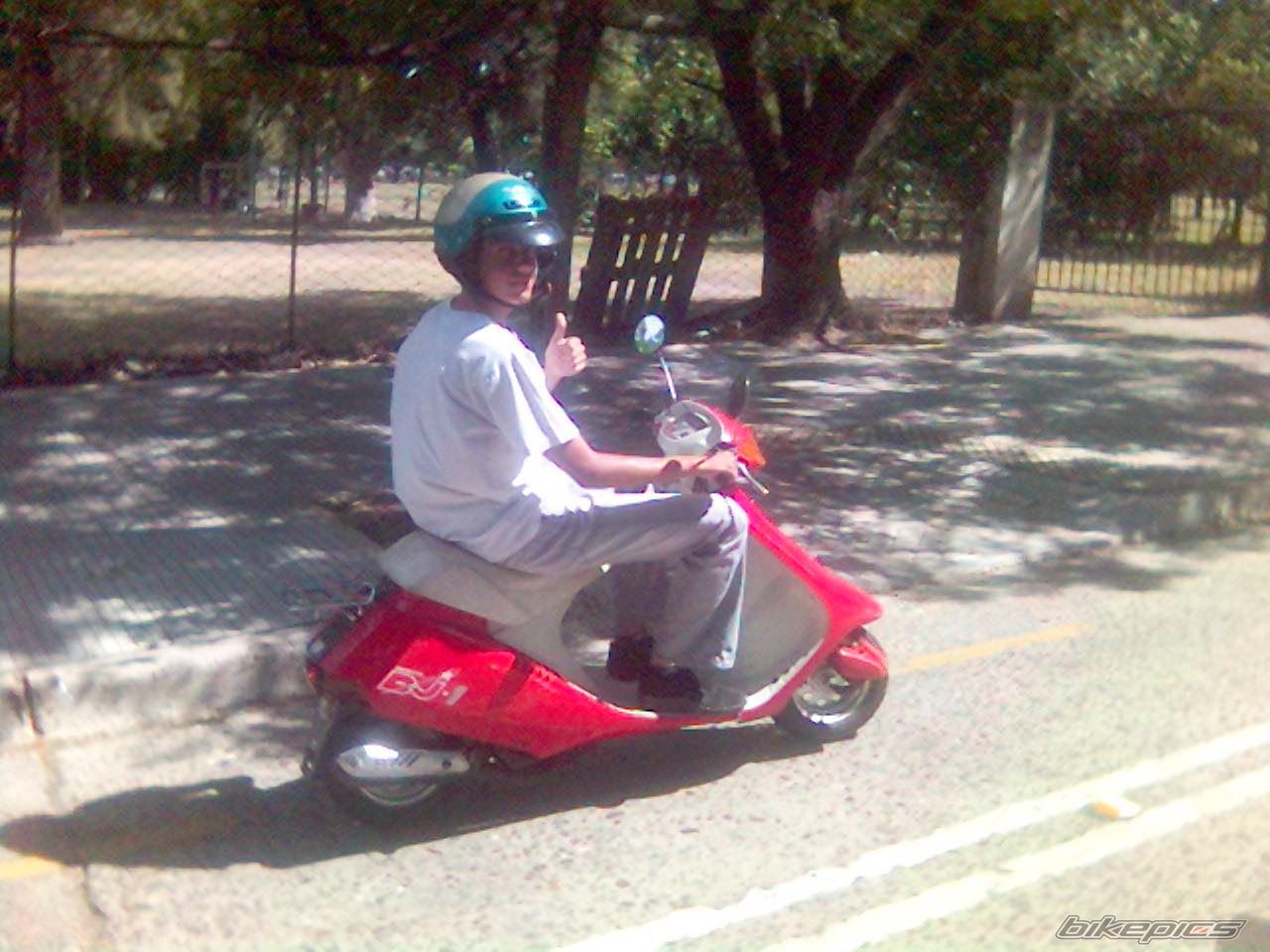 Photo 1545967
