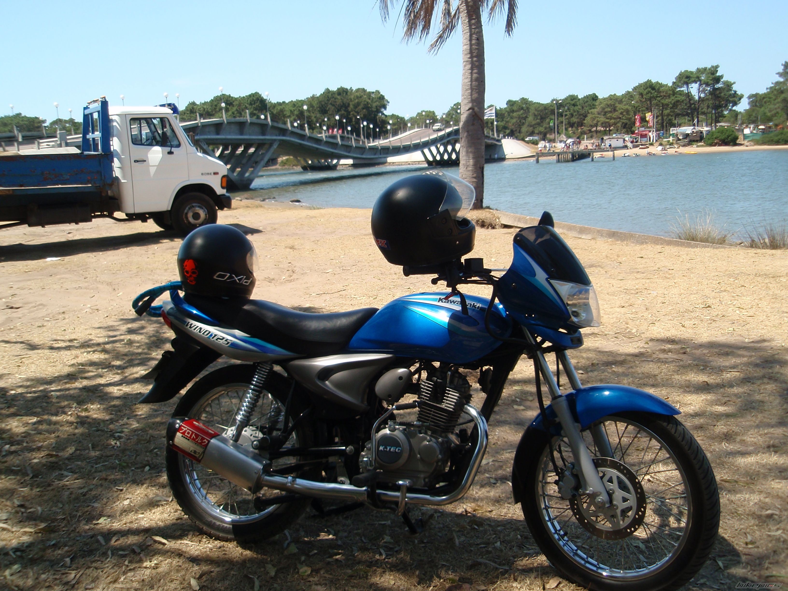 Photo 1551594