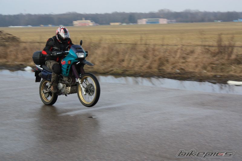 Photo 1564834