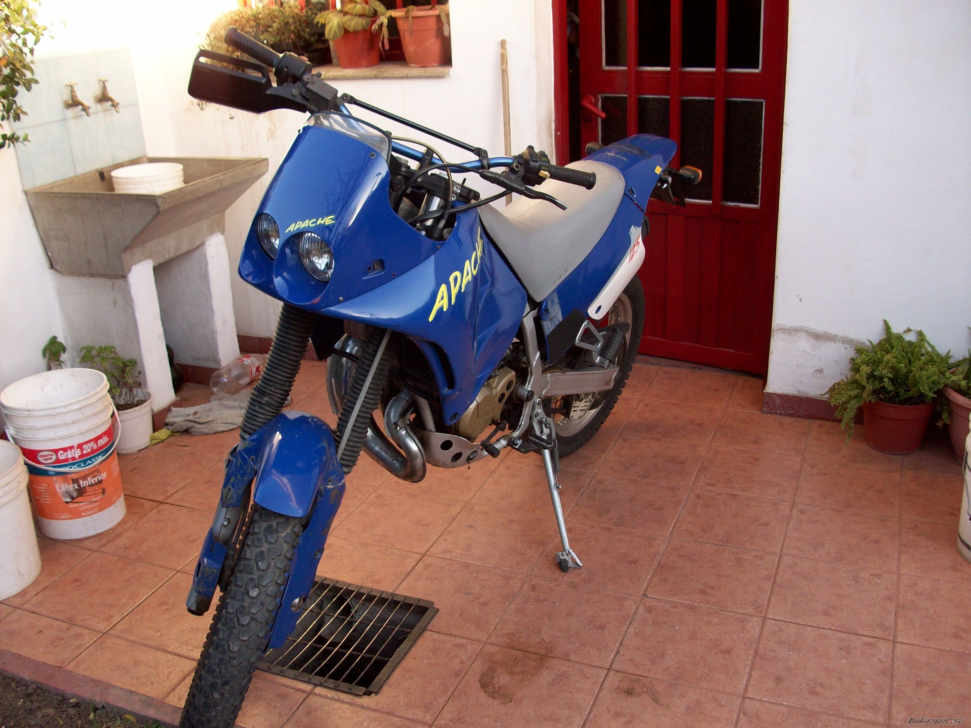 Photo 1579341