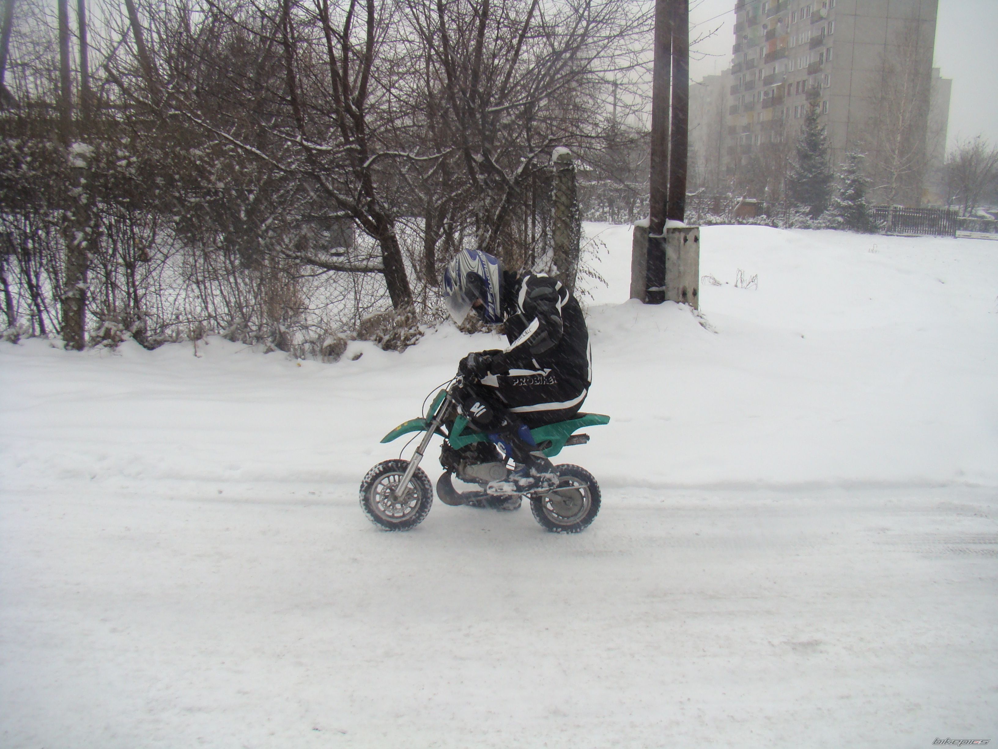 Photo 1581802