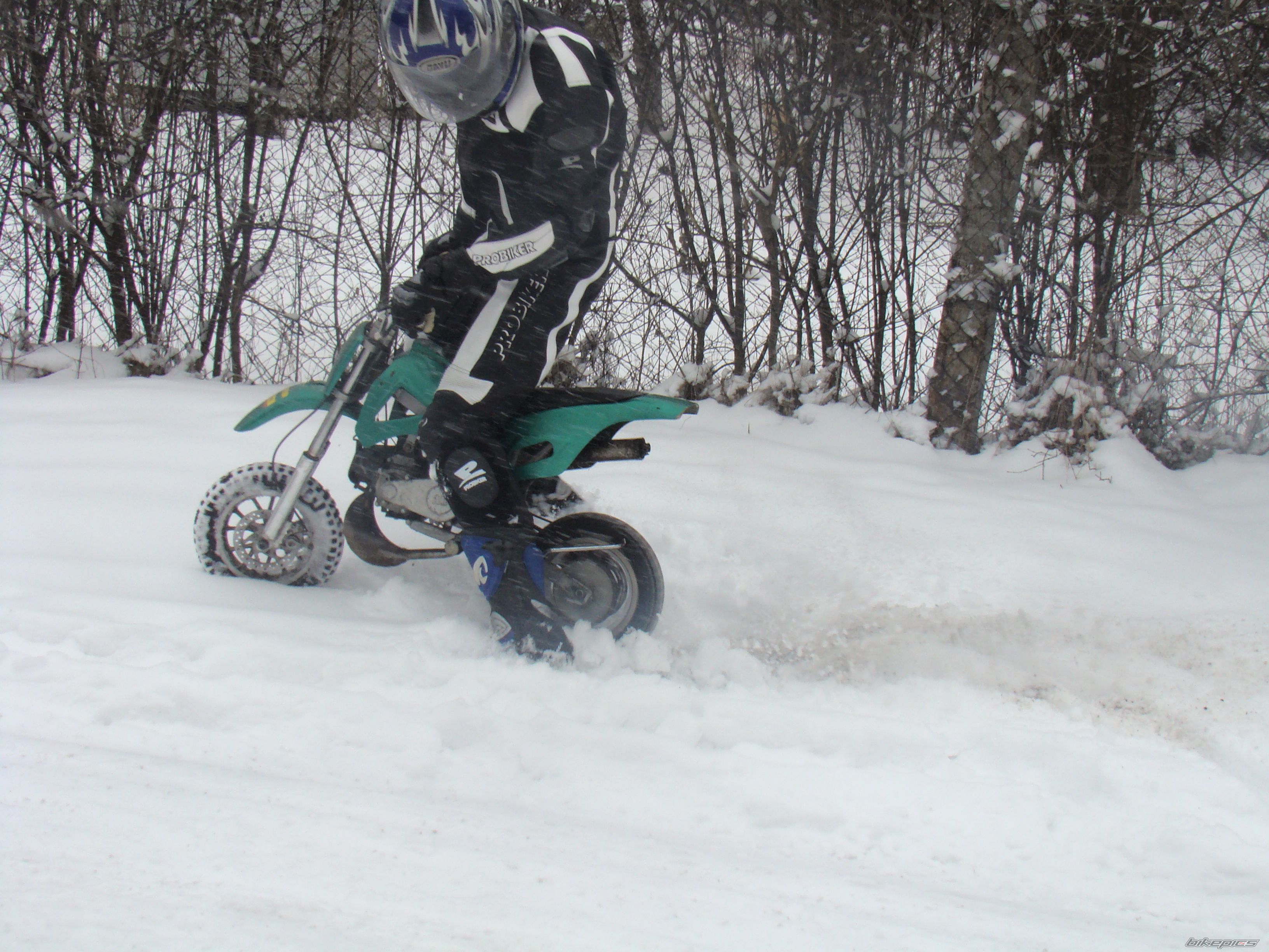 Photo 1581803