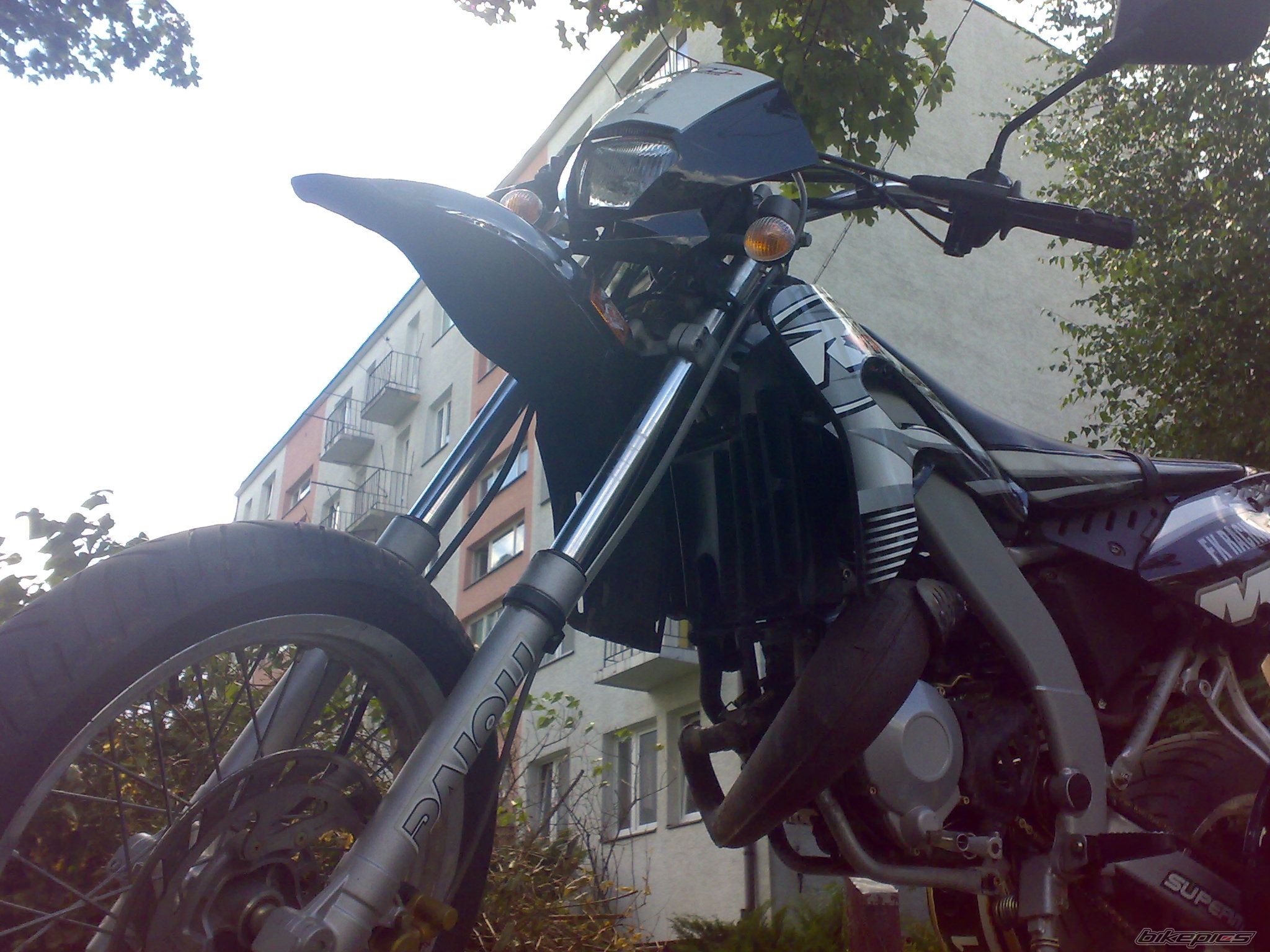 Photo 1584143