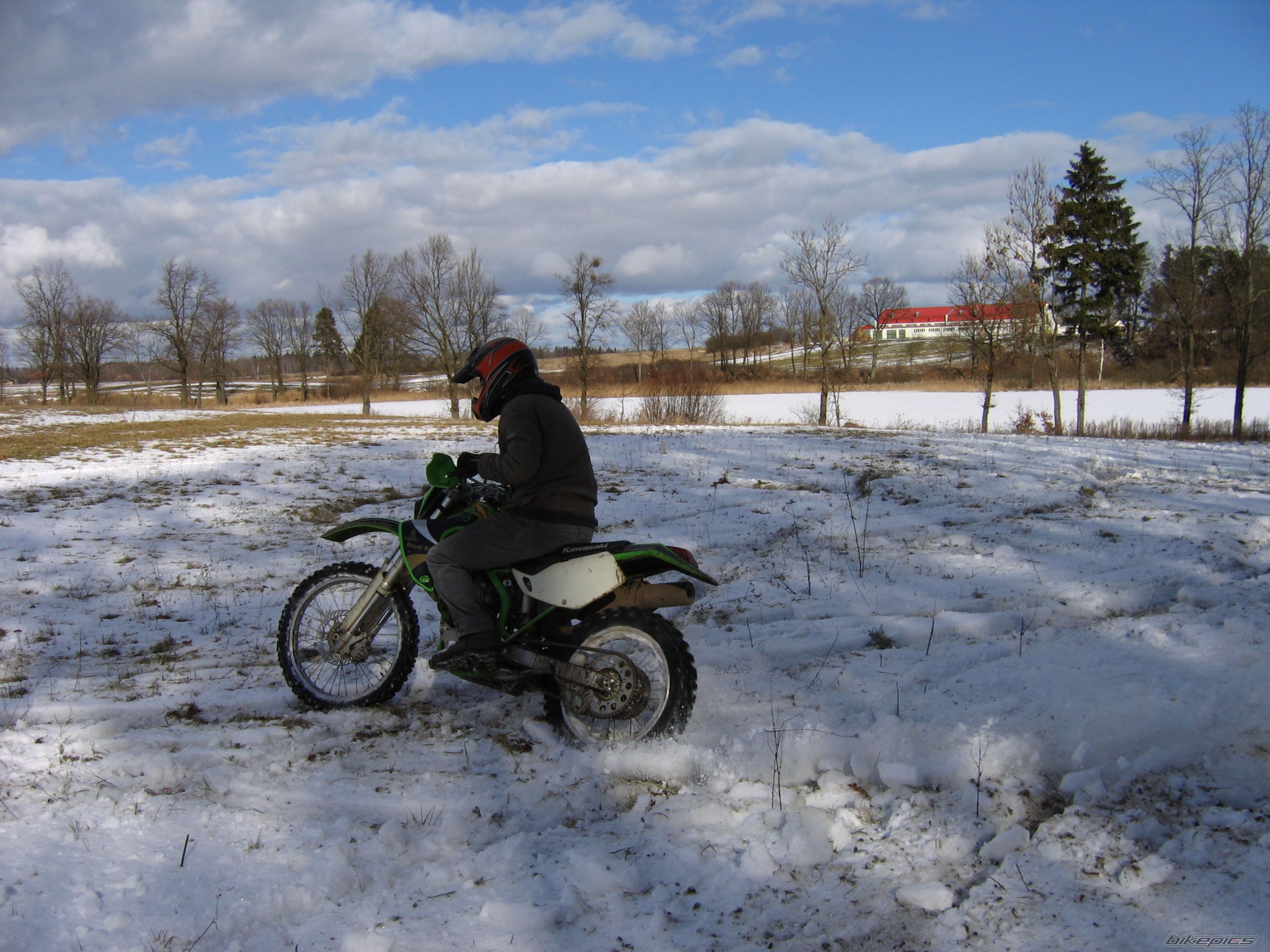 Photo 1585151