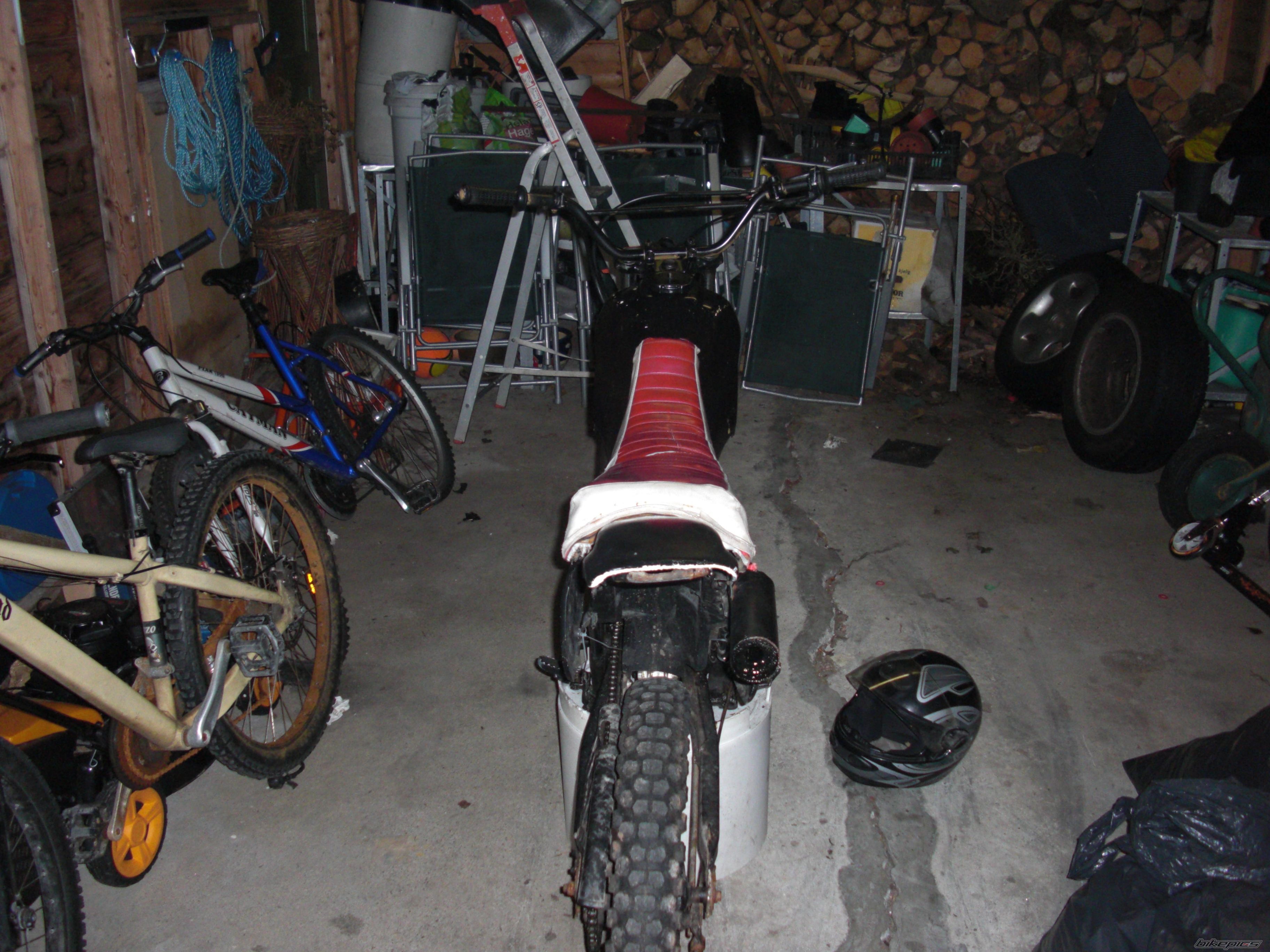 Photo 1587907