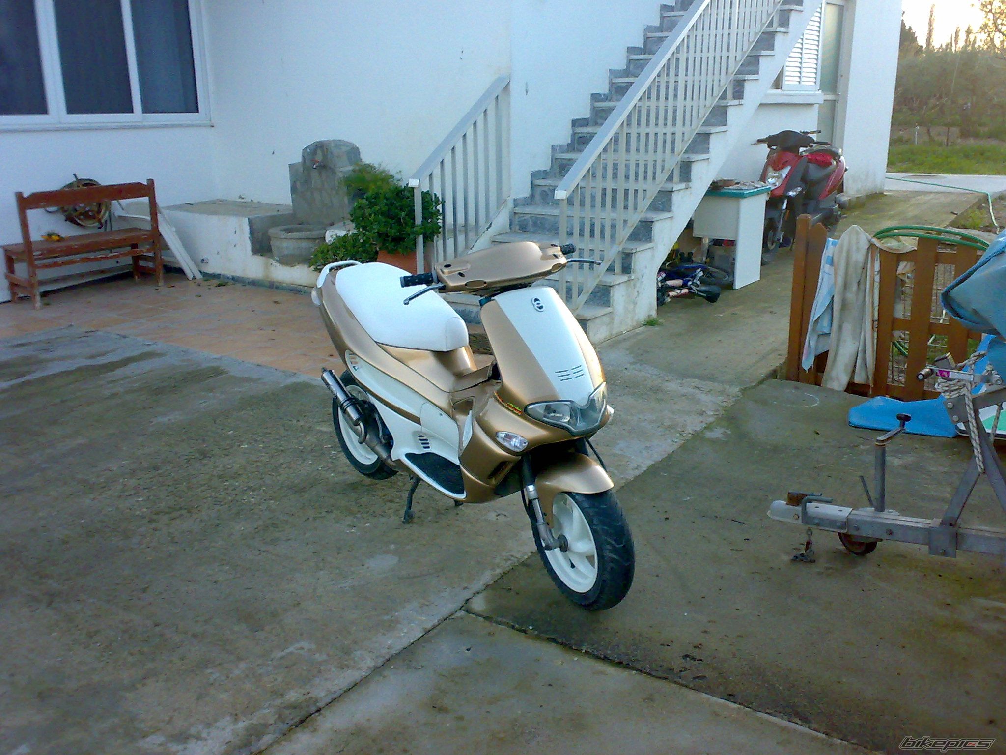 Photo 1591672