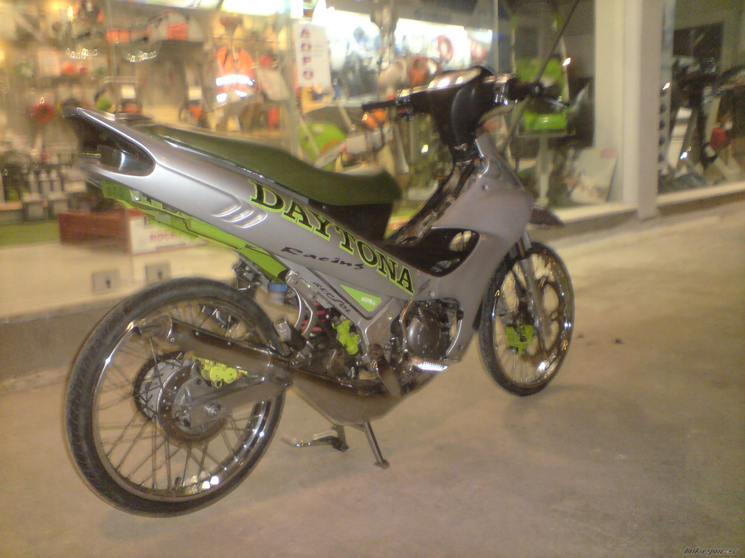 Photo 1591681